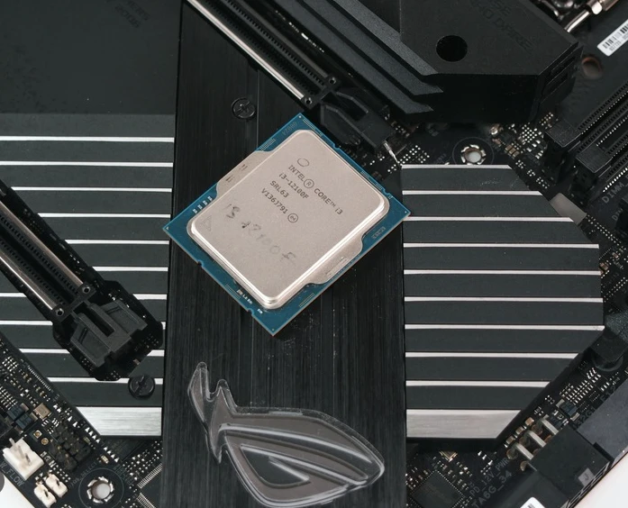 Процесор Intel Core i3 12100F (CM8071504651013) Процесори image 4