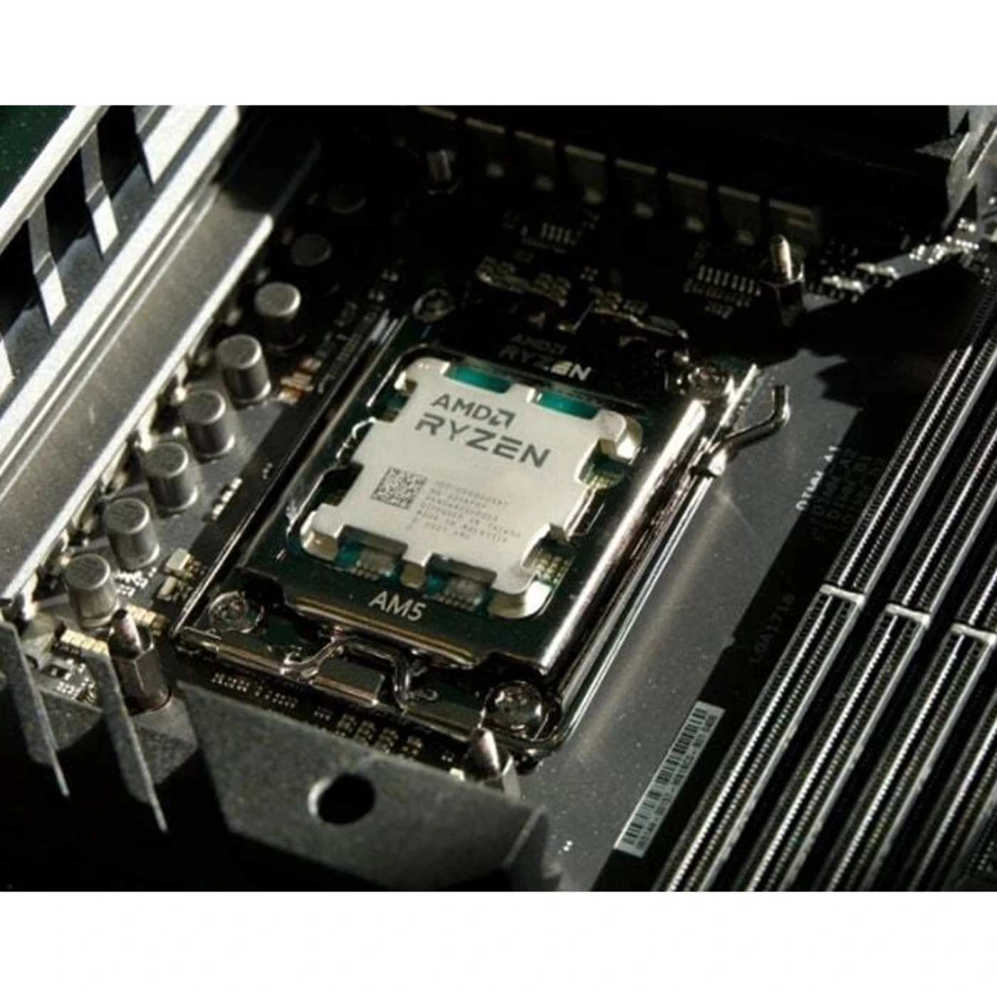 Процесор AMD Ryzen 7 7800X3D (100-000000910) Процесори image 3